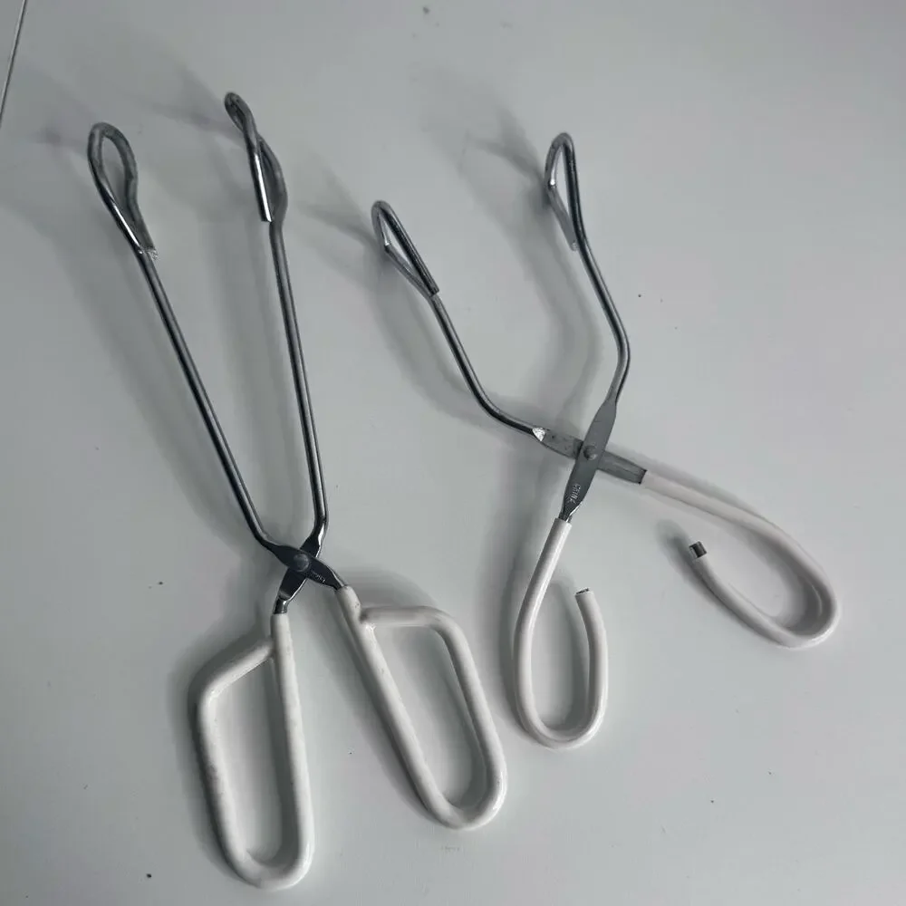 Vintage Set of 2 Rubber Coated Kitchen Tongs 11in & 9in Unbranded